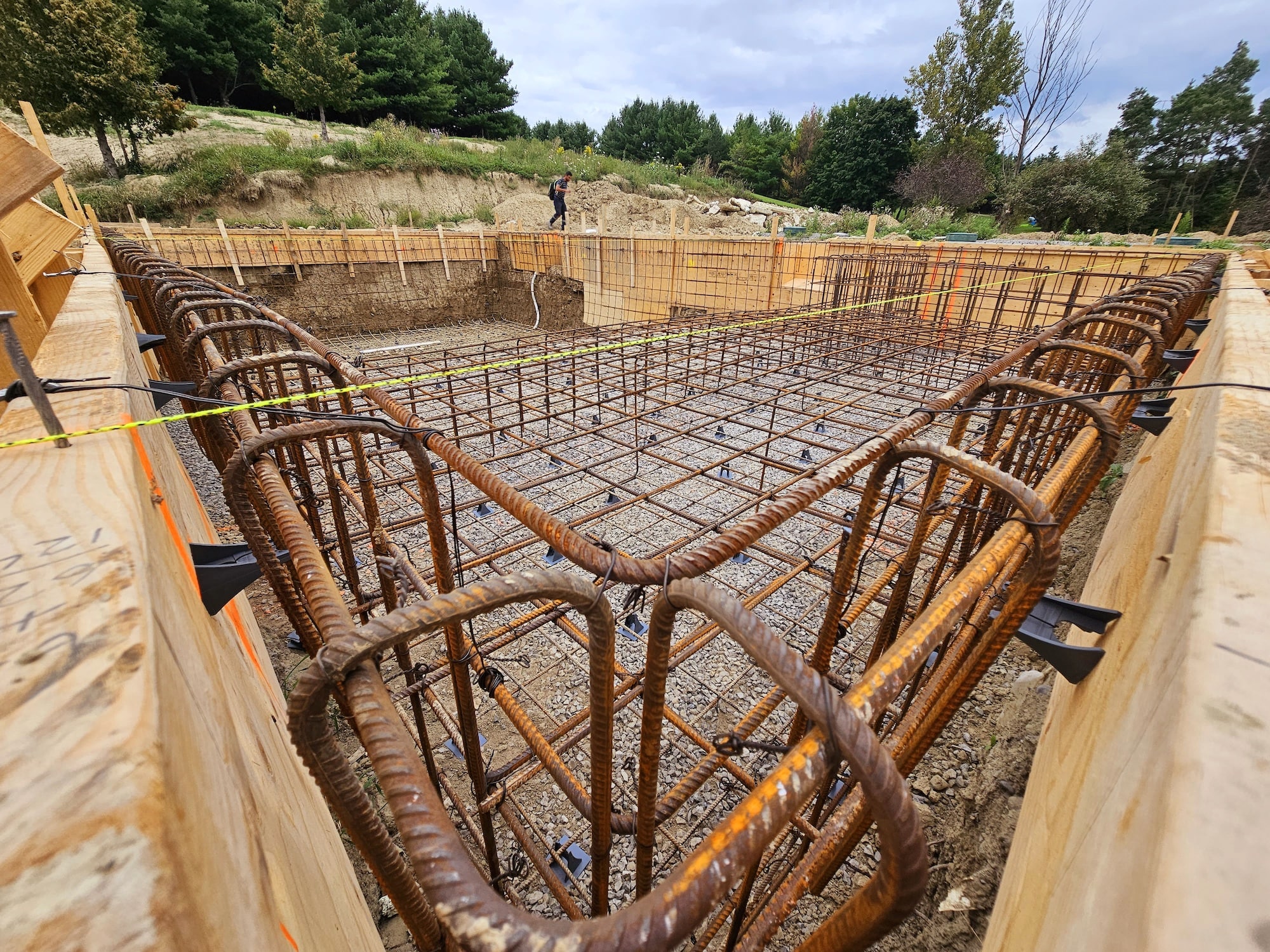 swimming pool steel bar installation